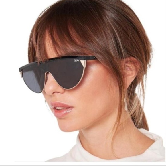 Quay Retro Inspired Shield Sunglasses Black Frame Gray Lens 50-14-142mm NWT - Picture 3 of 13